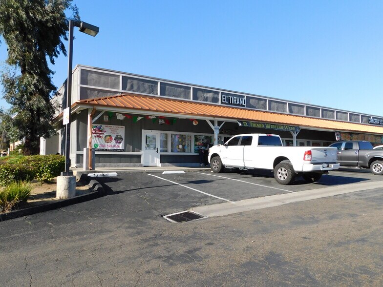 More Photos Of 200 W El Norte Pky, Escondido Unknown For Lease