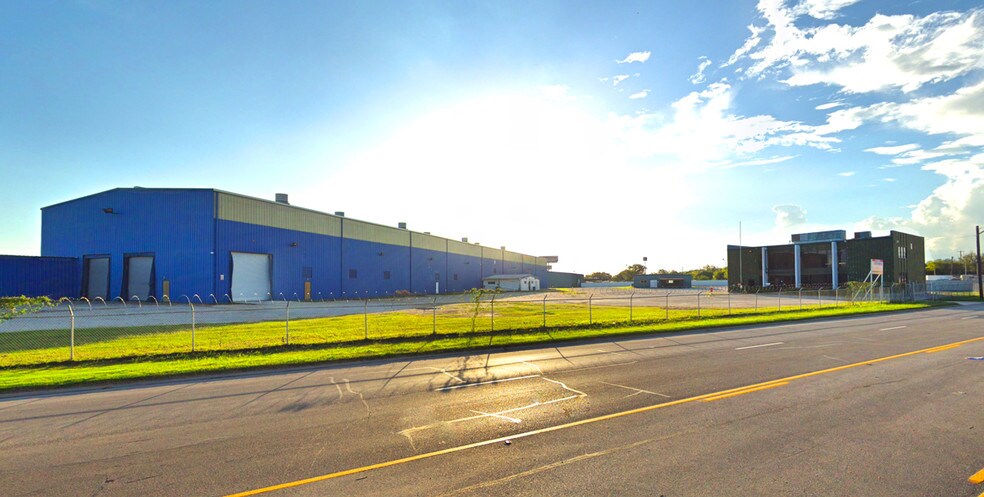 More Photos Of 530 Steves Ave, San Antonio Distribution For Sale