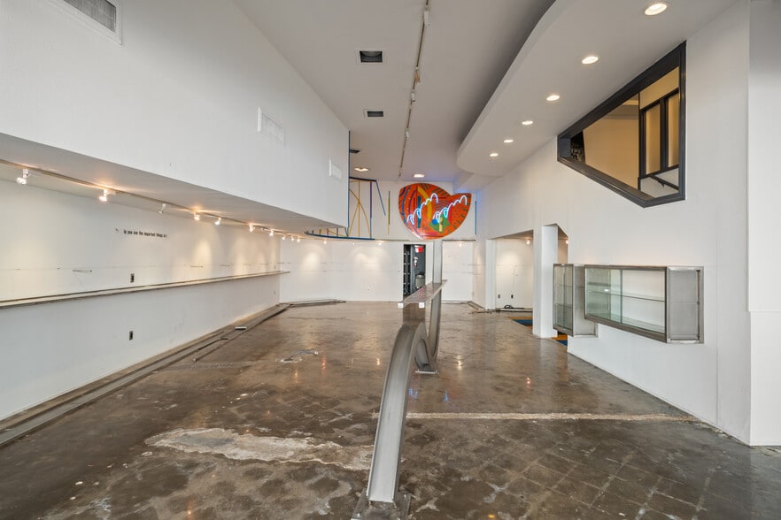 More Photos Of 515 22nd St, Galveston General Retail For Sale
