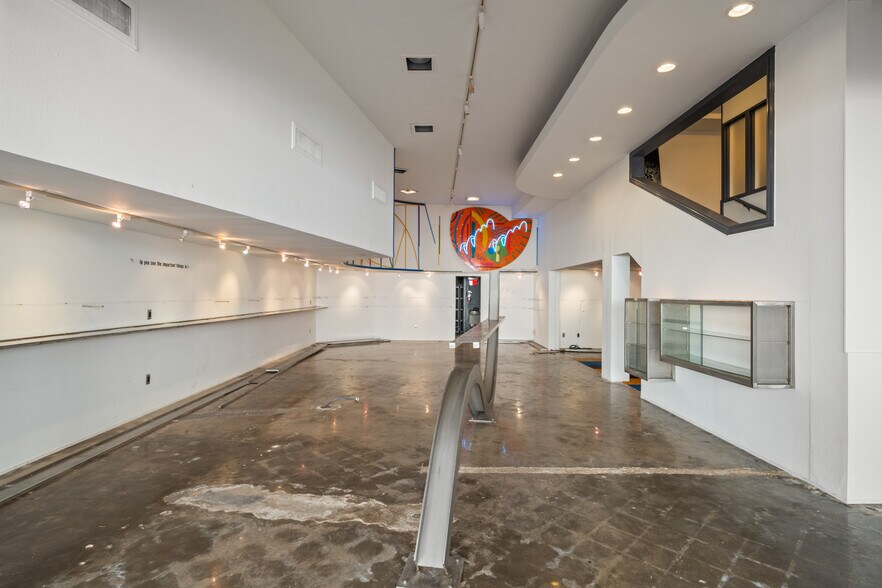 More Photos Of 515 Kempner St, Galveston Flex For Sale