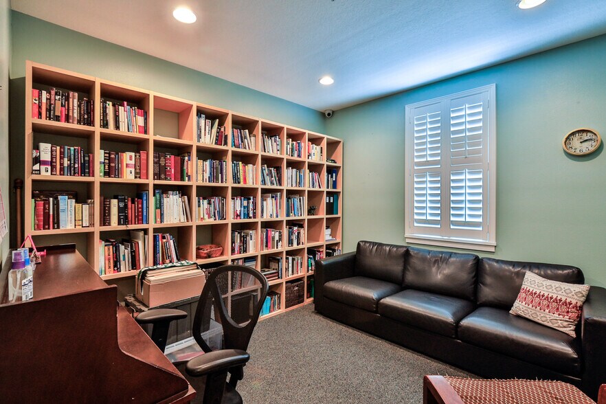 More Photos Of 215 S Palmetto Ave, Daytona Beach Office For Sale