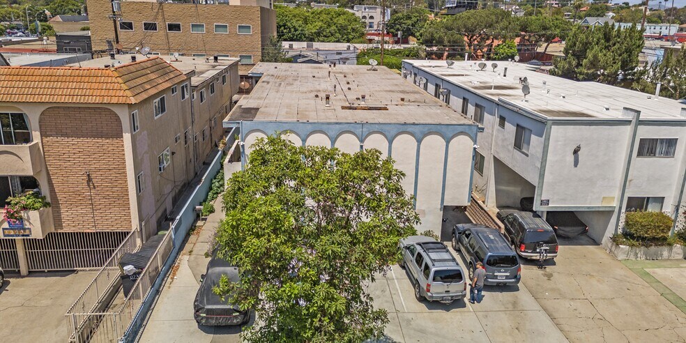 Primary Photo Of 12231 Pacific Ave, Los Angeles Apartments For Sale