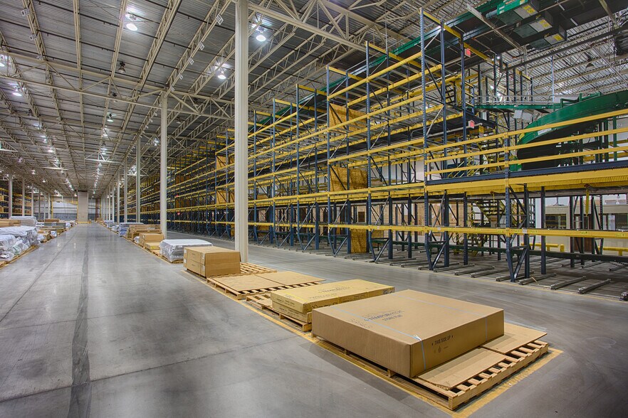 More Photos Of 4353 E Bromley Ln, Brighton Warehouse For Sale