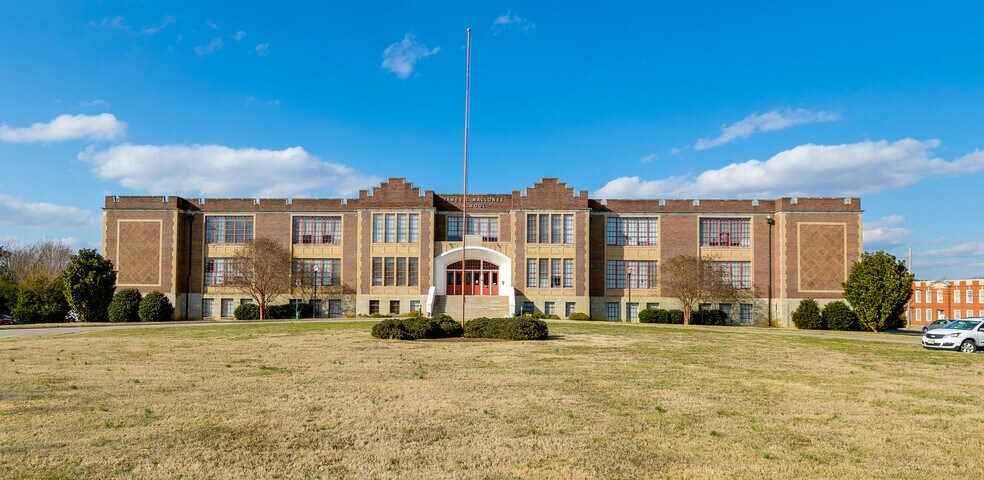 More Photos Of 1201 W City Point Rd, Hopewell Multifamily For Sale