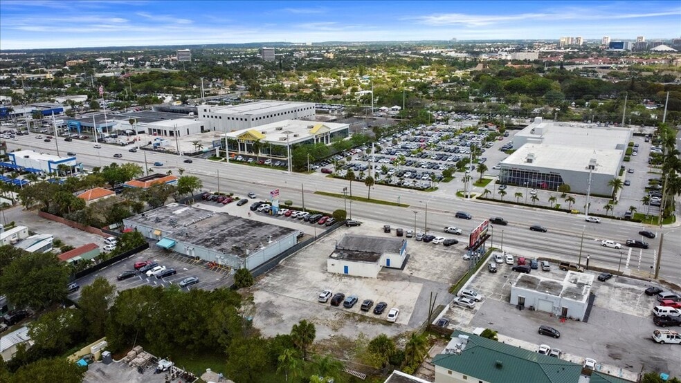 More Photos Of 2008 Okeechobee Blvd, West Palm Beach Auto Dealership For Sale