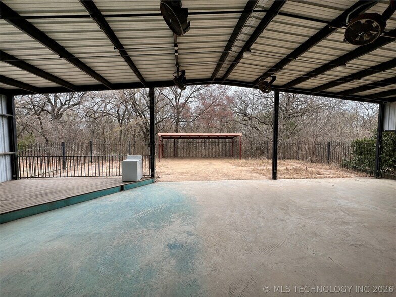 More Photos Of 5268 S Highway 377, Kingston Bar For Sale