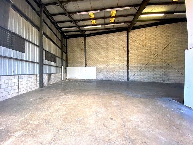 More Photos Of 96-1333 Waihona St, Pearl City Warehouse For Lease
