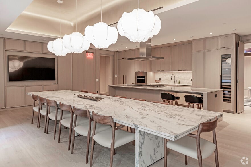 More Photos Of 2551-2555 Broadway, New York Apartments For Lease