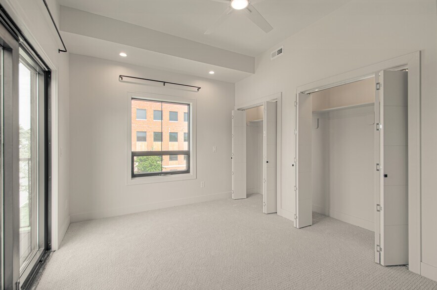 More Photos Of 200 W Gregory Blvd, Kansas City Apartments For Sale