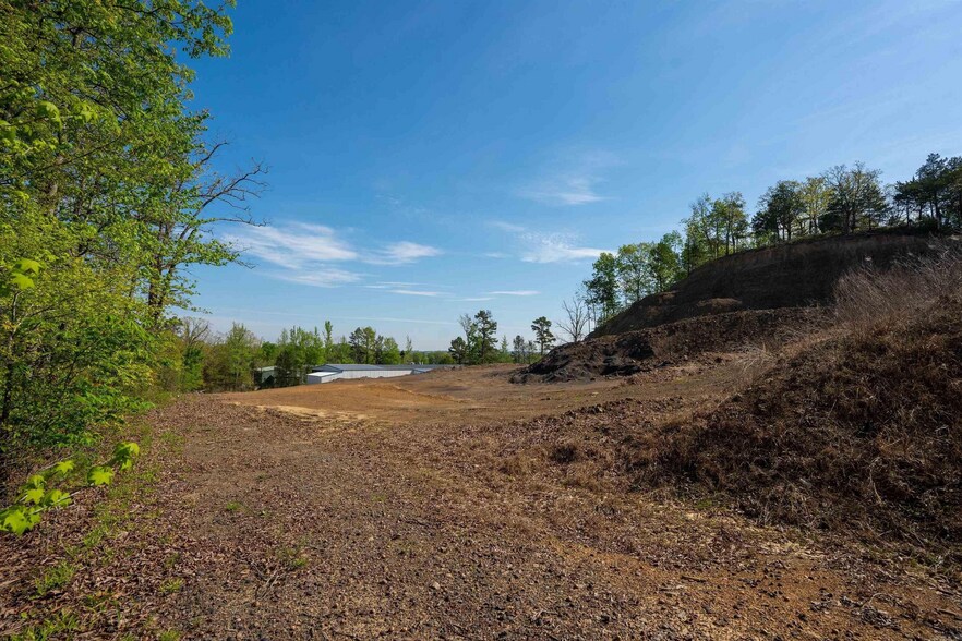 More Photos Of 119 Gemar, Pangburn Industrial For Sale