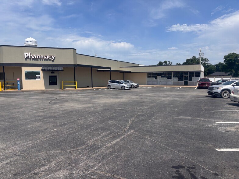 Primary Photo Of 1624 N 3rd St, Langley Supermarket For Lease