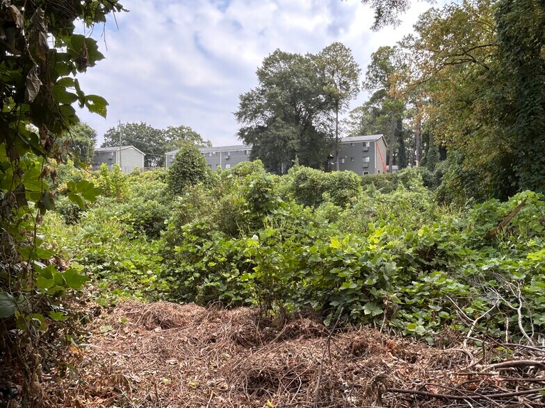 More Photos Of 675 Powder Springs St, Marietta Specialty For Sale