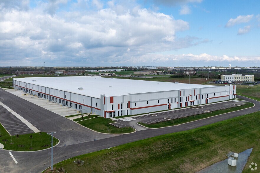 More Photos Of 140 Logistics Dr, Shelbyville Industrial For Lease