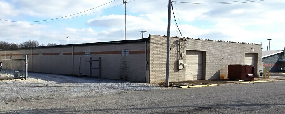 More Photos Of 623 Perkins St, Union City Office For Lease
