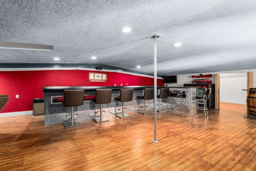 More Photos Of 456 Lakewood Park Rd, Beechgrove General Retail For Sale