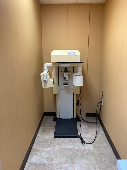 More Photos Of 19703-19773 N Frederick Rd, Germantown Storefront For Lease