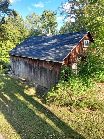 More Photos Of 329 Kent Rd, New Milford Apartments For Sale