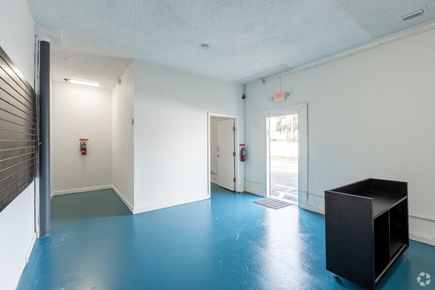 More Photos Of 249 S Federal Hwy, Dania Storefront Retail Office For Sale