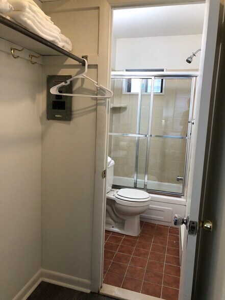 More Photos Of 238 S 22nd St, Philadelphia Apartments For Sale