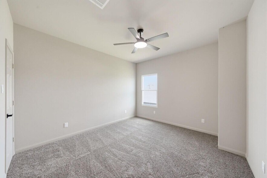 More Photos Of 10214 Carmencita Way, Houston Apartments For Sale