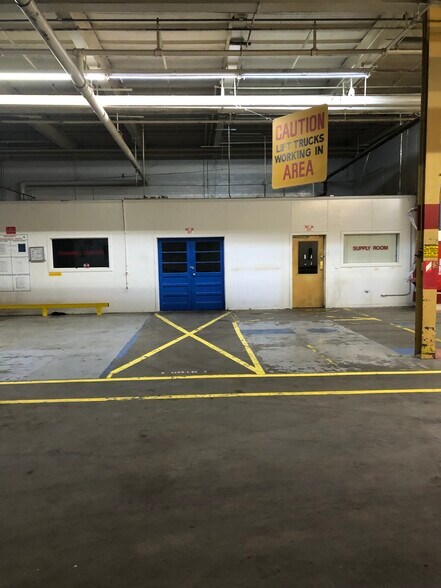 More Photos Of 318 W Howell St, Hartwell Manufacturing For Lease
