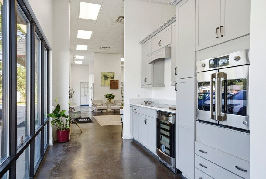 More Photos Of 2321 Hope Mills Rd, Fayetteville Unknown For Lease