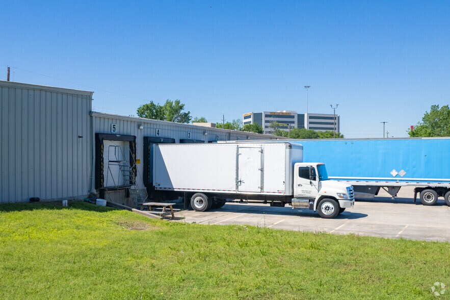 More Photos Of 142 Knobcrest Dr, Houston Refrigeration Cold Storage For Lease