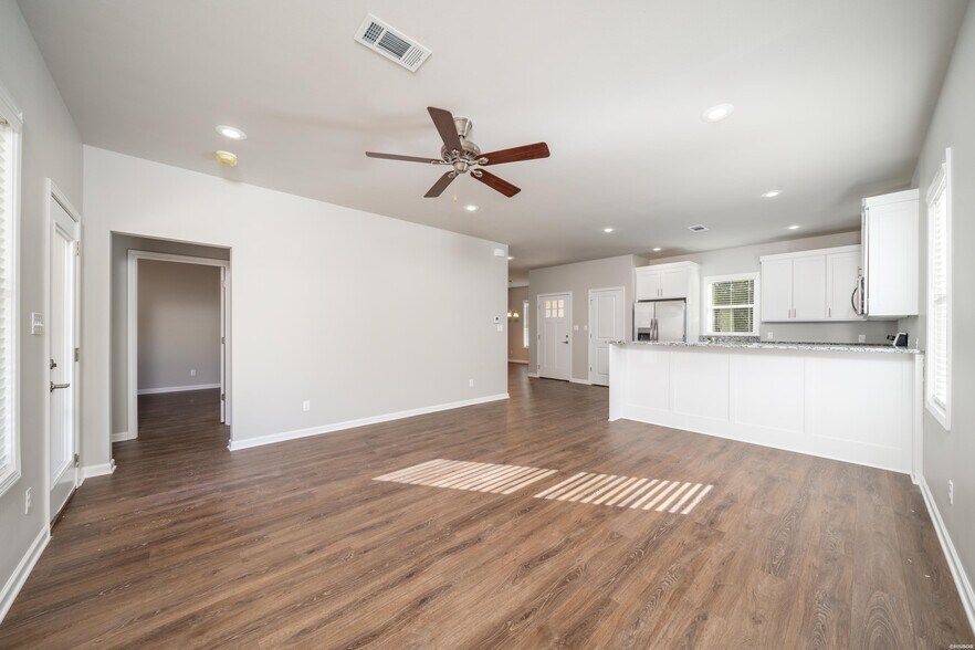More Photos Of 102 & 106 Cheyenne St, Hot Springs National Park Apartments For Sale