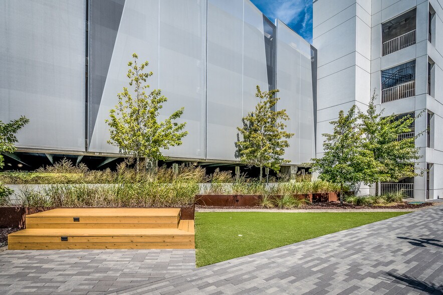 More Photos Of 1940 Algonquin Rd, Charleston Office For Lease