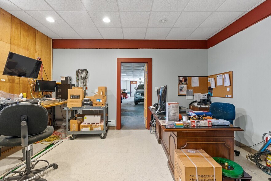 More Photos Of 75 Jackson Ave, Cohoes Warehouse For Lease