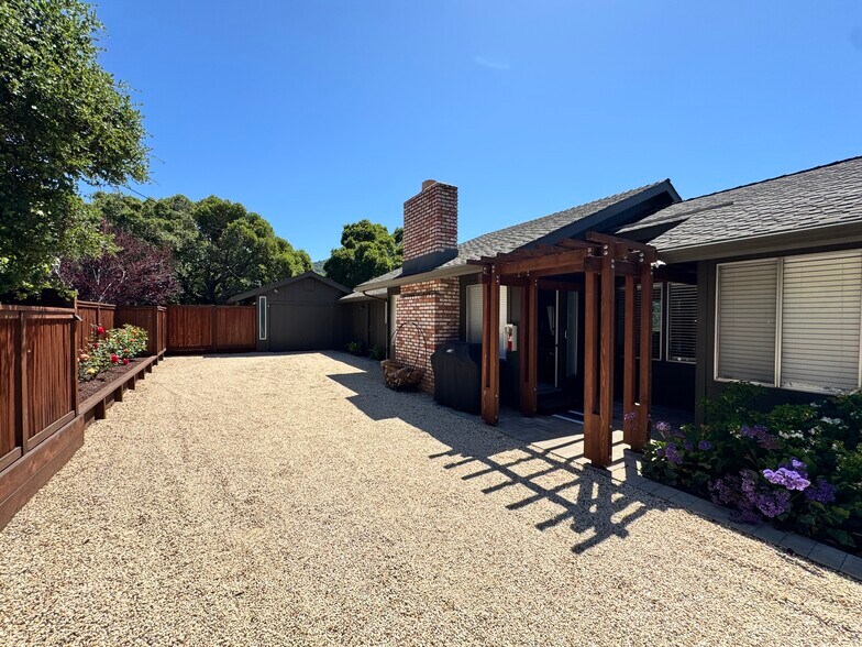 More Photos Of 102 W Carmel Valley Rd, Carmel Valley Hotel For Sale