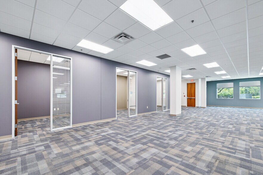 More Photos Of 12459 Network Blvd, San Antonio Office For Lease