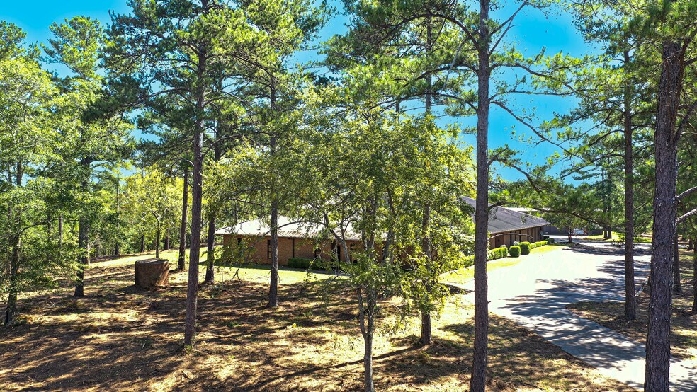 More Photos Of 31 Quail Run, Edgefield Office For Sale