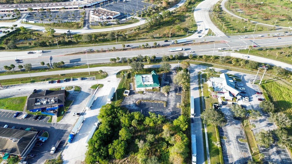 More Photos Of 6501 Darter Ct, Fort Pierce Restaurant For Sale