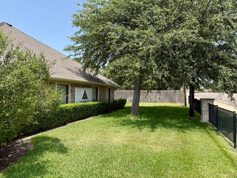 More Photos Of 2526 Blue Meadow Dr, Temple Office For Sale