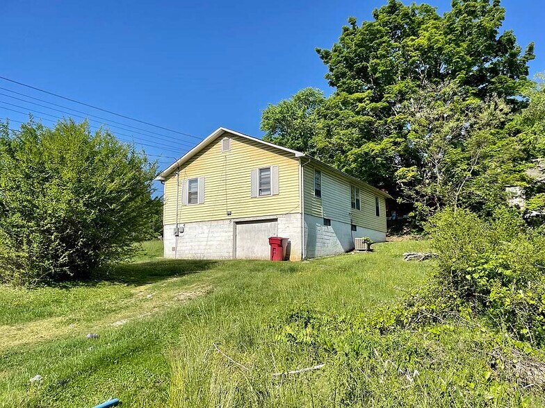 More Photos Of 3400 W Market St, Johnson City Land For Sale