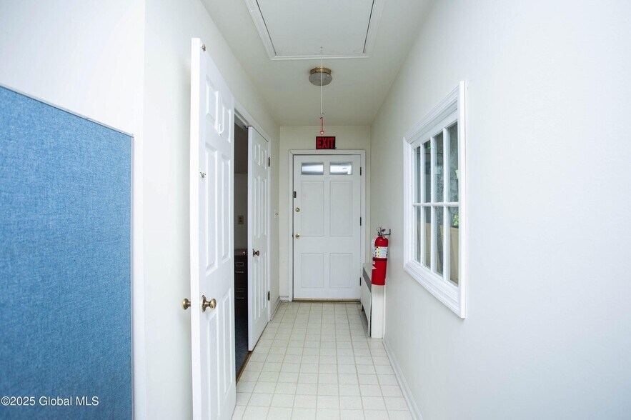 More Photos Of 205 Delaware Ave, Delmar Loft Creative Space For Lease