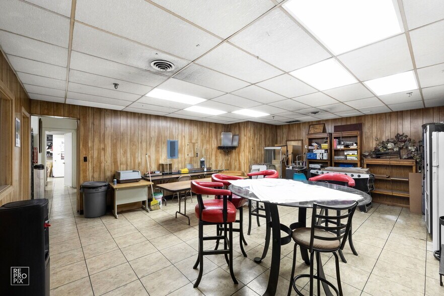 More Photos Of 2444 N Pulaski Rd, Chicago Warehouse For Sale