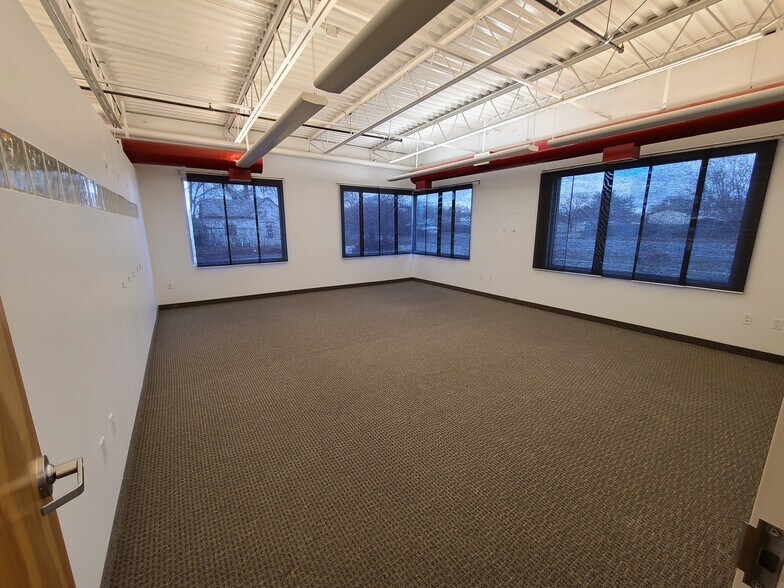 More Photos Of 756 S Redwood Rd, Salt Lake City Medical For Lease
