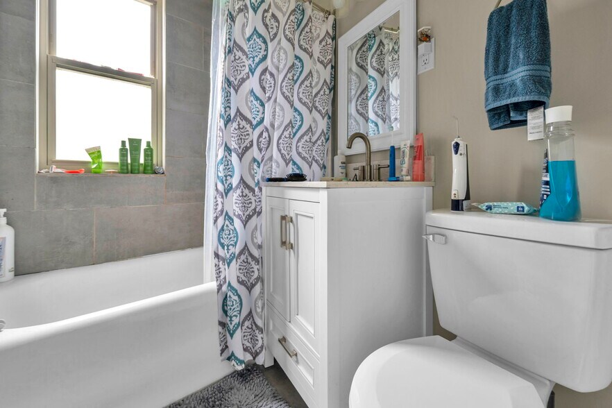 More Photos Of 12065 Edgewater Dr, Lakewood Apartments For Sale