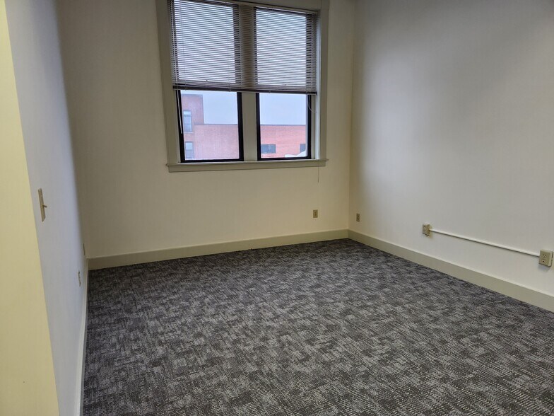 More Photos Of 253-255 Main St, Webster Loft Creative Space For Lease