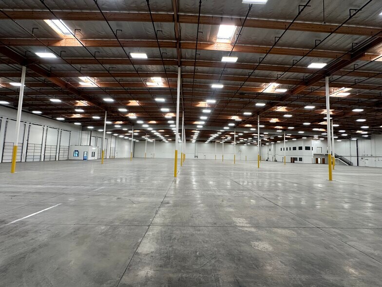 More Photos Of 1241 Old Temescal Rd, Corona Warehouse For Lease