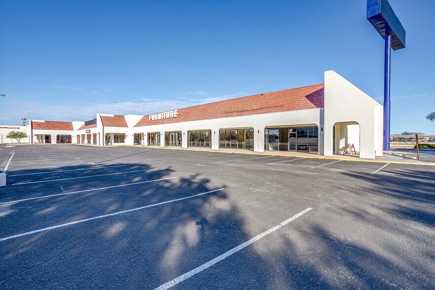 More Photos Of 4782 Hulen Park Dr, Fort Worth Freestanding For Lease