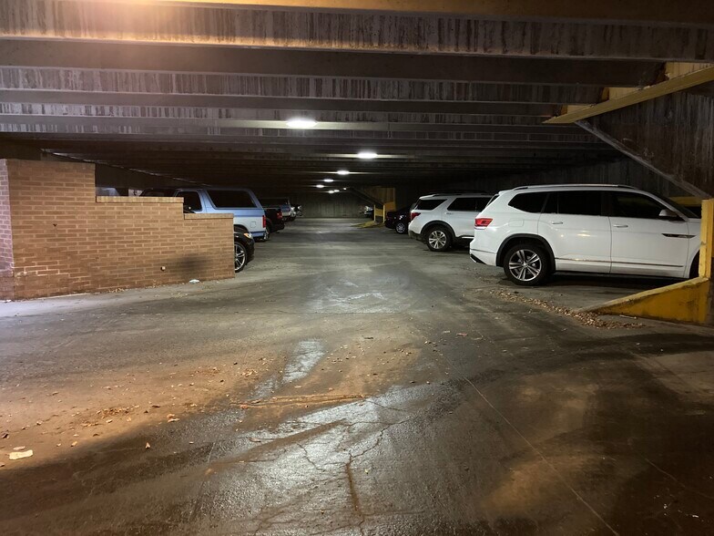 More Photos Of 130 N Main St, Butte Office For Sale