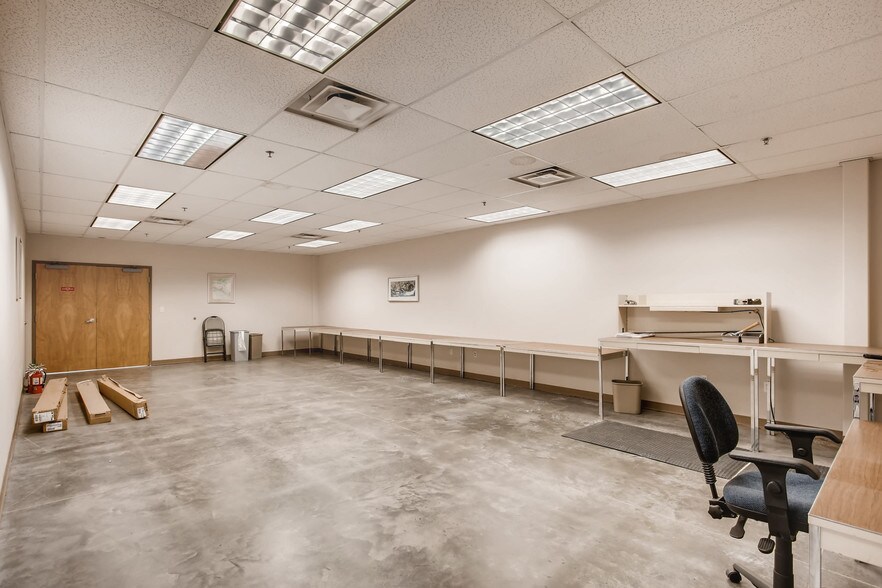 More Photos Of 840 Diamond Valley Pky, Windsor Industrial For Sale