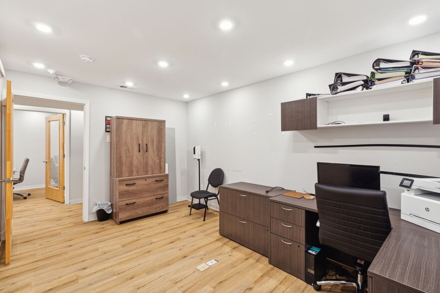 More Photos Of 6713 Ogontz Ave, Philadelphia Office For Lease