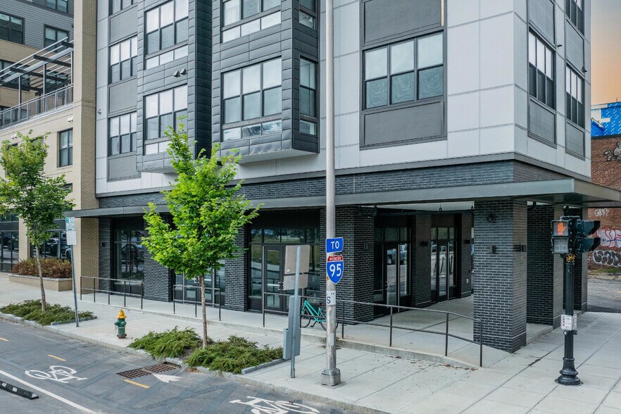More Photos Of 125 Clifford St, Providence Apartments For Lease