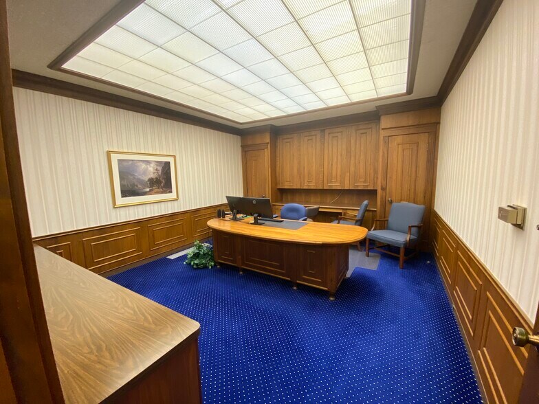 More Photos Of 121 E Fifth St, Storm Lake Office Residential For Lease