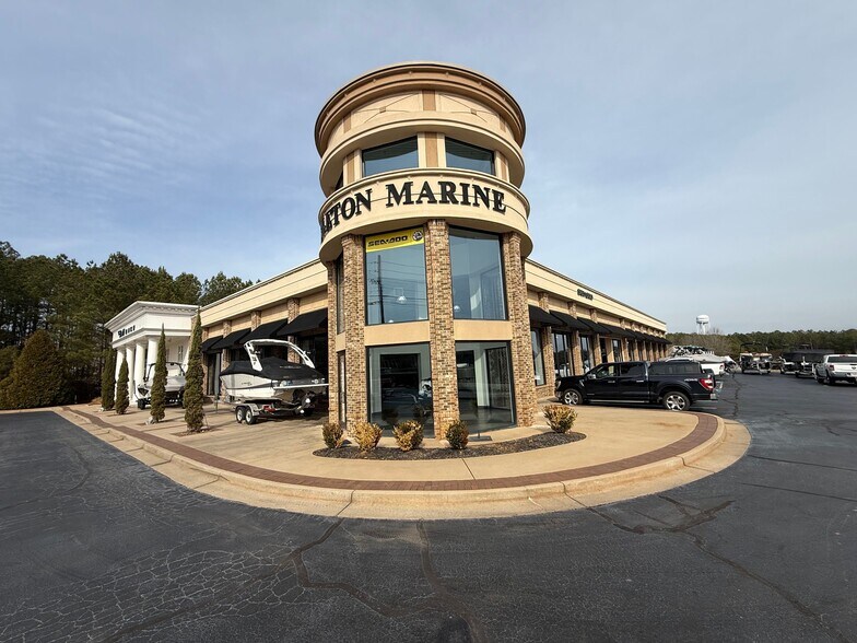 More Photos Of 1012 Lake Country dr, Greensboro General Retail For Lease