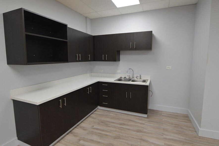 More Photos Of 5850 Corridor Pky, Schertz Warehouse For Lease